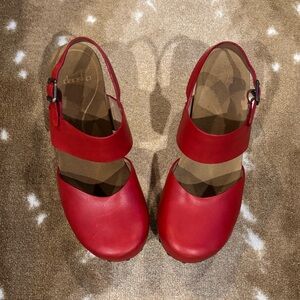 Dansko Thea Clogs in Crimson Red - EUC